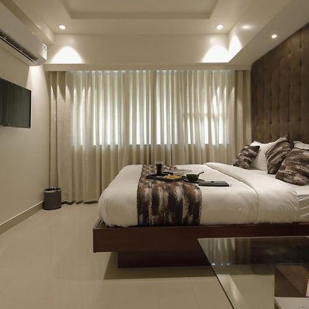 Hotel Ariana Residency Mumbai  Buitenkant foto