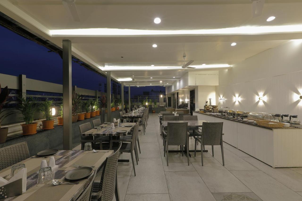 Hotel Ariana Residency Mumbai  Buitenkant foto