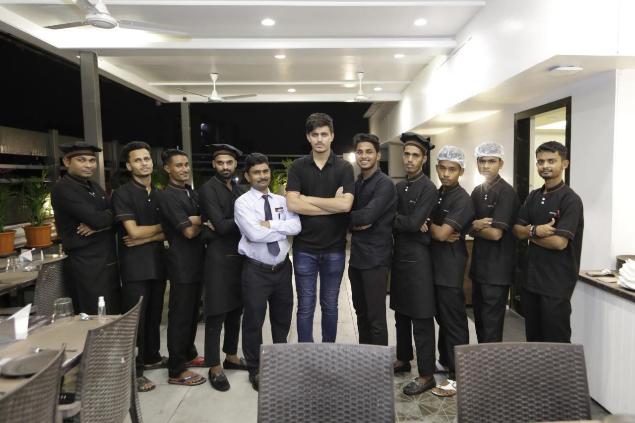 Hotel Ariana Residency Mumbai  Buitenkant foto