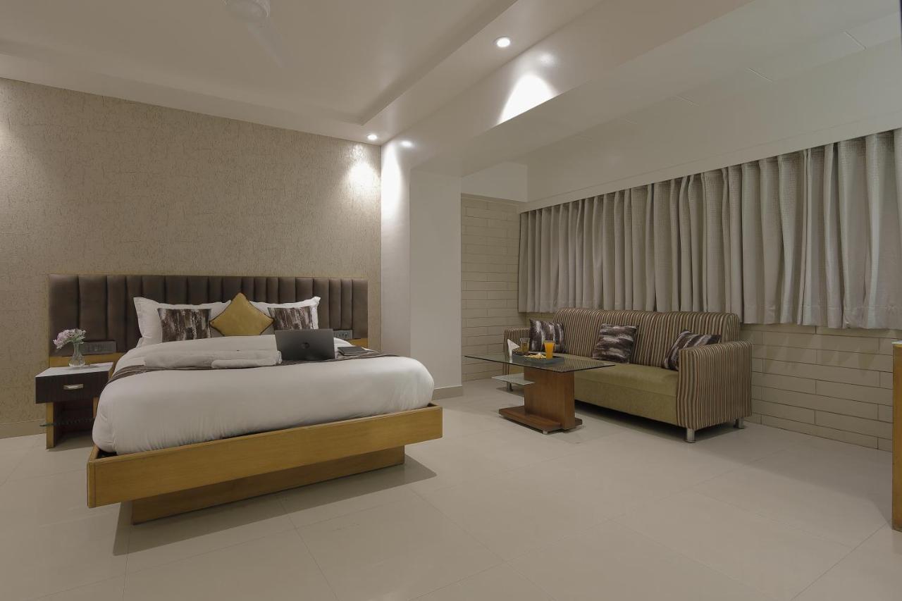 Hotel Ariana Residency Mumbai  Buitenkant foto